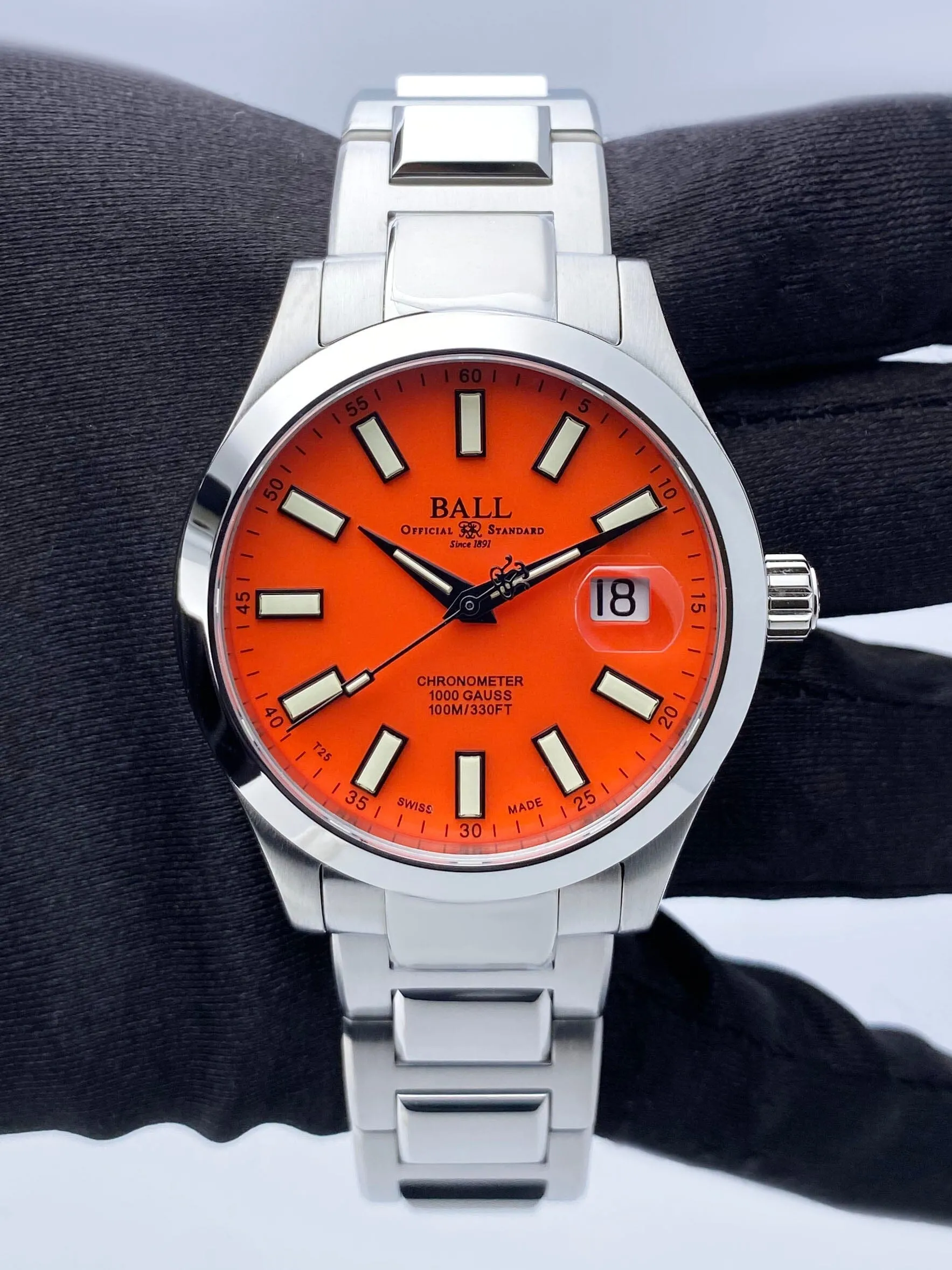 BALL Engineer III Marvelight Chronometer 40MM Orange Dial Watch Box Papers