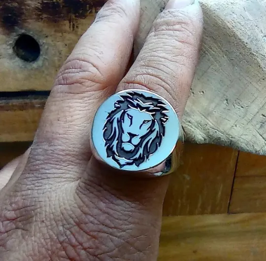 Gold Lion Head Ring