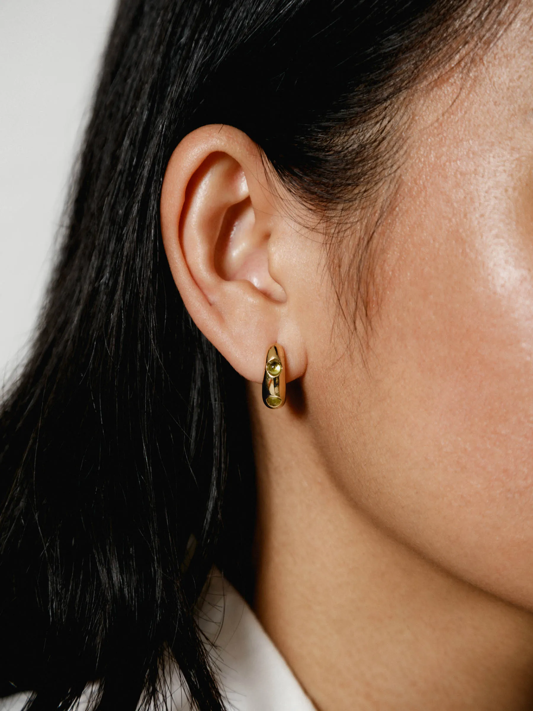 Isla Hoops in Peridot and Gold