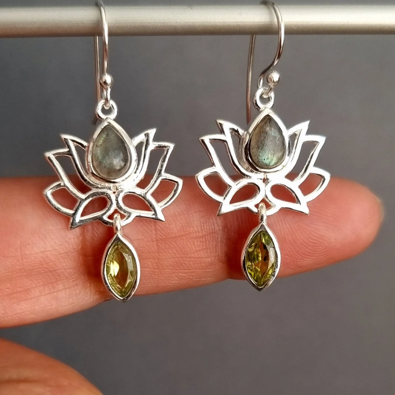Labradorite Peridot Sterling Silver Lotus Flower Earrings, E64LABP