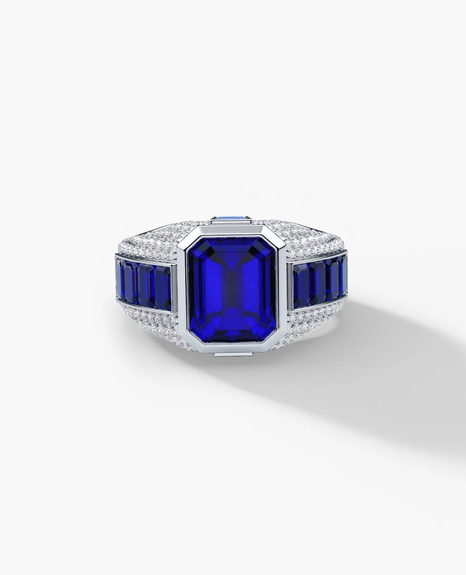 ROCHESTER Gold Signet Ring with 11.30ct Sapphires and Diamonds